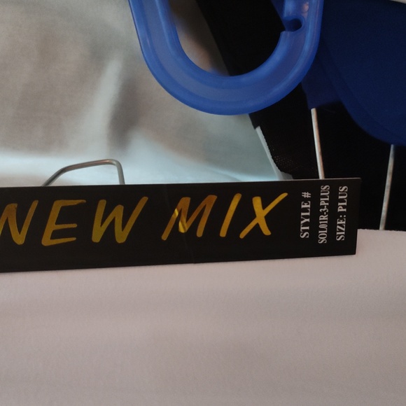 NWT new mix plus size white leggings - Picture 2 of 4